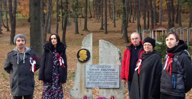 Partia razem pod pomnikiem Ignacego Daszyńskiego