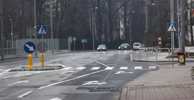 Wysepka na środku ulicy Żywieckiej