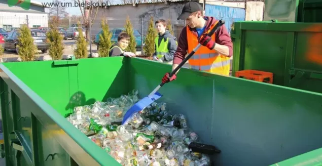 Ekologiczna akcja w nowym PSZOK-u - 04.04.2016