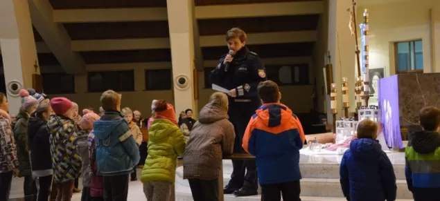 Policjanci mówili o bezpieczeństwie pieszych... w kościołach
