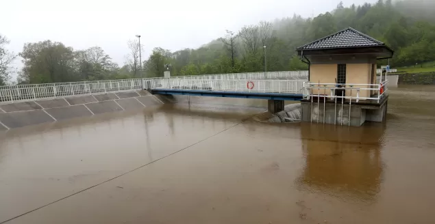 Ewakuacja mieszkańców w Wilkowicach. Zbiornik może pęknąć - 23.05.2019