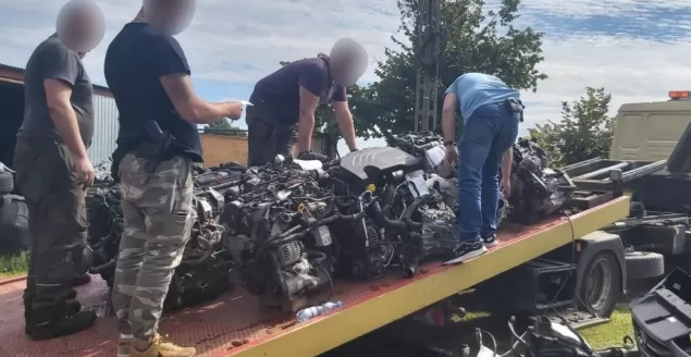 Policjanci odzyskali kradzione części samochodowe